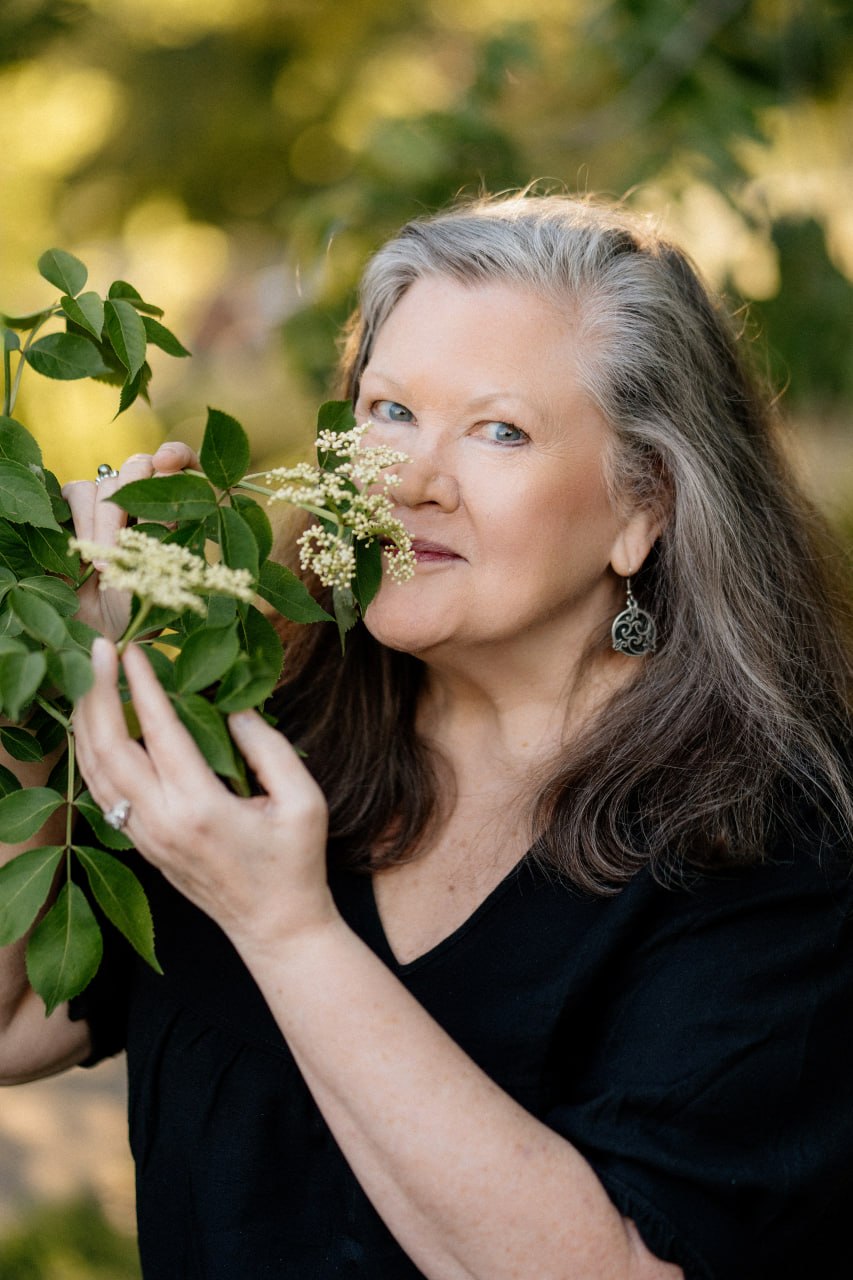Jo Anne Kelly Richards, Certified Herbalist